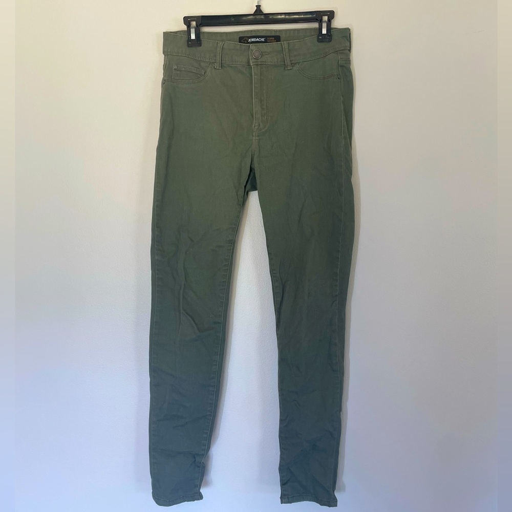 Jordache - Size 8 Skinny Jean